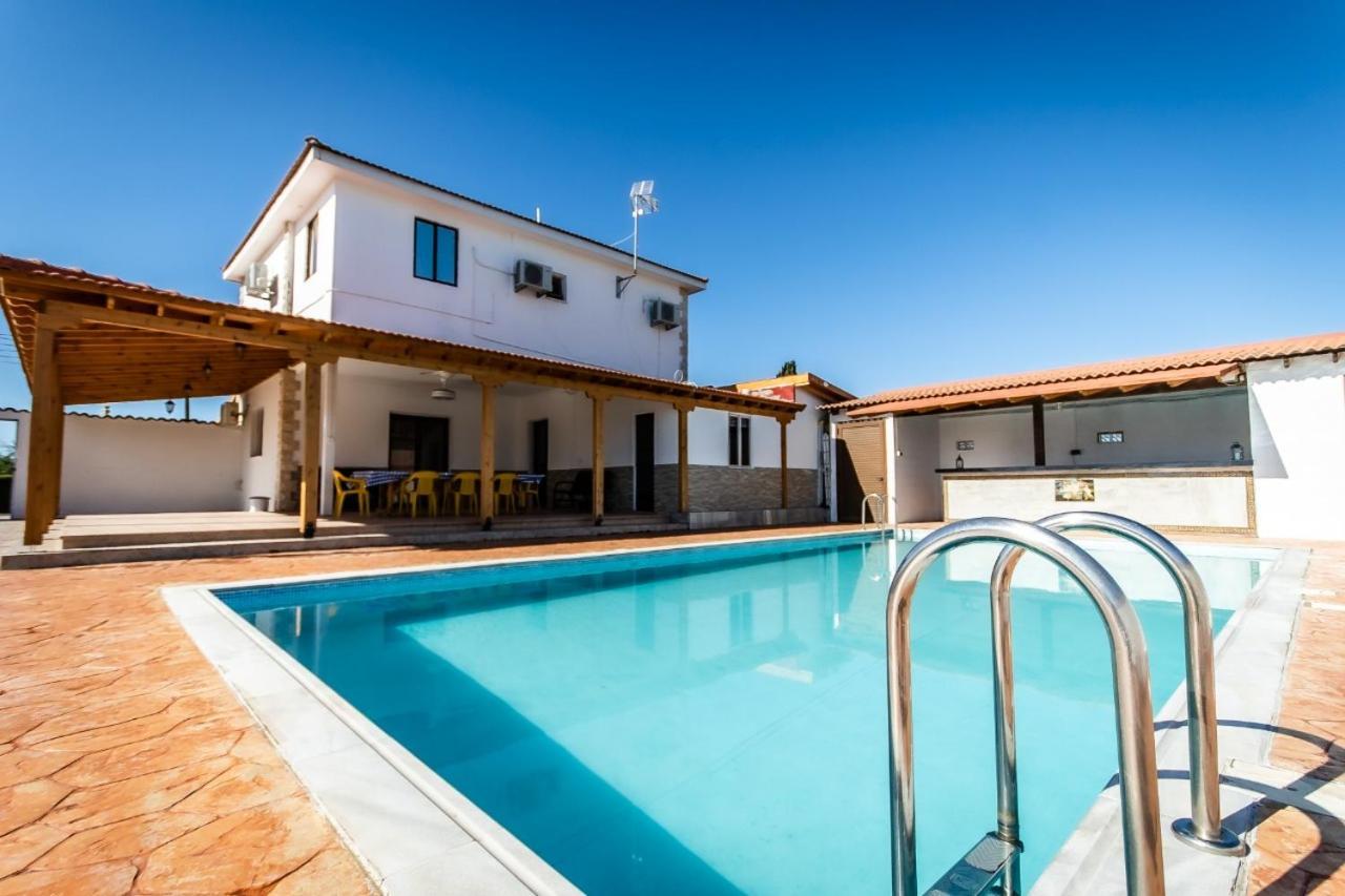 Reel Paradise Villa, Cyprus Larnaca Exterior photo